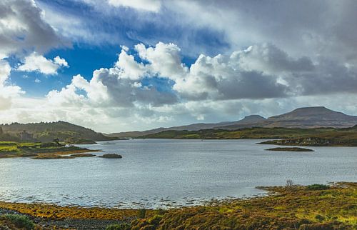 De prachtige, verlaten natuur van Schotland. Isle of Skye in Groot-Brittannië