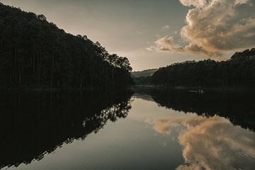 Sunset over Pang Ung by Insolitus Fotografie