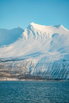 Sunset near Tromso in winter by Leo Schindzielorz
