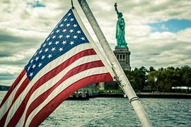 New York City Photo on Canvas – Brooklyn Bridge Dumbo Wall Decoration The Patriot's Concrete Dream by FotoDennis.com | Werk op de Muur