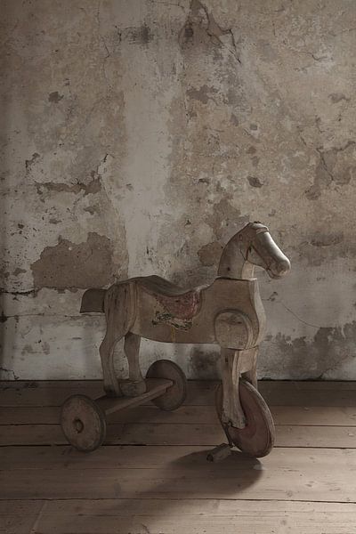 Cheval-jouet en bois par Herman Peters