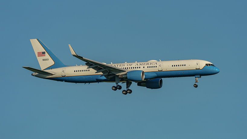U.S. Air Force Boeing C-32A (757-200). by Jaap van den Berg