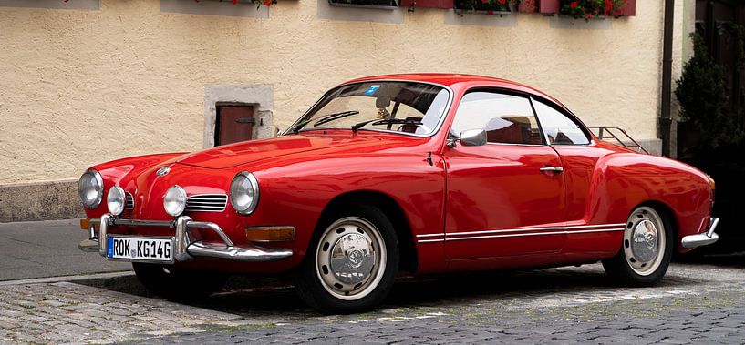 Volkswagen Karmann Ghia by Ton van Buuren