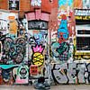 Graffiti muur, Shoreditch, Londen van Roger VDB