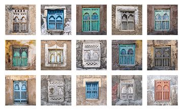 Collage van oude ramen in Oman. van Ron van der Stappen