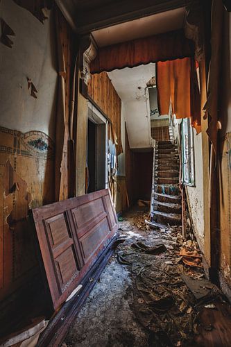 Verfallenes Haus mit einer geheimnisvollen Geschichte