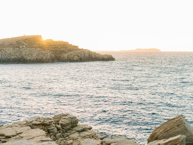 Zonsondergang op Ibiza , langs de zee van Youri Claessens