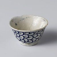 15e eeuws 'Delfts blauw' aardewerk kop [deel 2 van tweeluik]