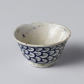 15th century 'Delft blue' earthenware cup [part 2 of diptych] by Affect Fotografie