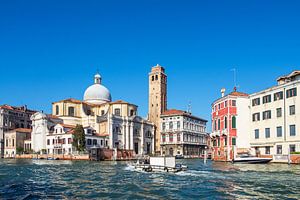 Historische Gebäude am Canal Grande in Venedig