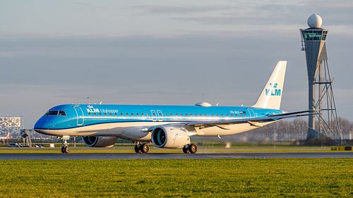 KLM Cityhopper Embraer E195-E2 passagiersvliegtuig.