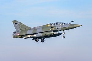 Landung einer französischen Mirage 2000D auf dem Luftwaffenstützpunkt Leeuwarden.