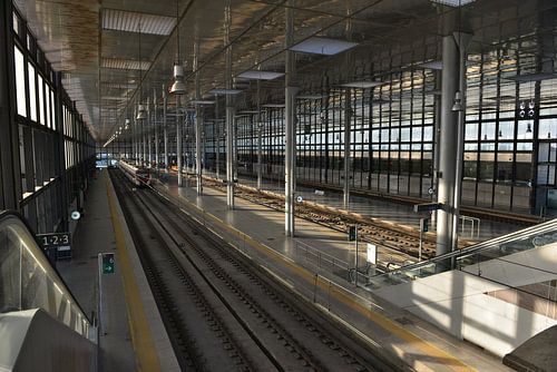 Moderne architectuur op het hoofdstation van Cádiz