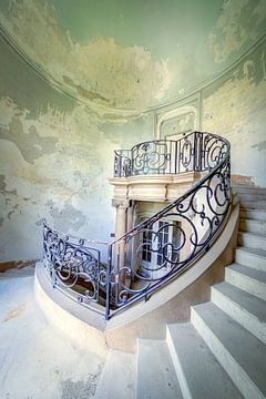Het trappenhuis van Natasha  van Wijngaarden