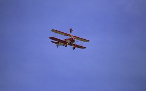 Wing walking auf Boeing Stearman