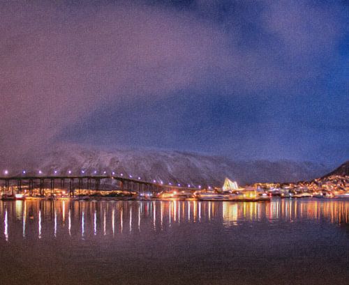 Le port de Tromso, en Norvège, la nuit
