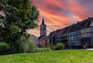 Sonnenuntergang in der Stadt Erfurt an der Krämerbrücke