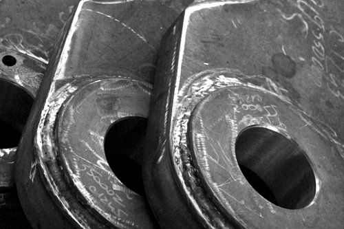 Object in verlaten industriële ruimte (7van 7)