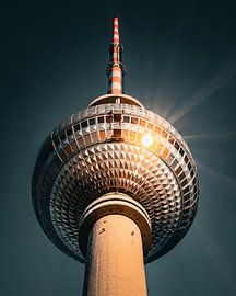 Golden Hour – The Berlin TV Tower silhouetted against the setting sun by Sven Hilscher