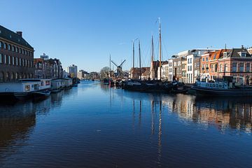 Water in Leiden 2 - stadsfotografie van Qeimoy