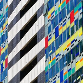 Colorium im Düsseldorfer Medienhafen (7-118102) von Franz Walter