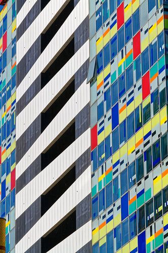 Colorium dans le quartier Medienhafen de Düsseldorf (7-118102) sur Franz Walter