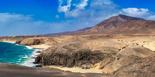 Strand, kust en vulkaanlandschap bij Playa Papagayo