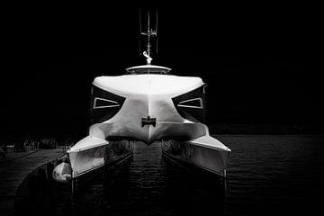 FineArt in schwarz-weiß, Boot in Kroatien von Eddy Westdijk