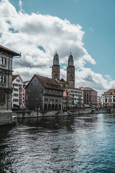 Zurich by Hello Pompoyo