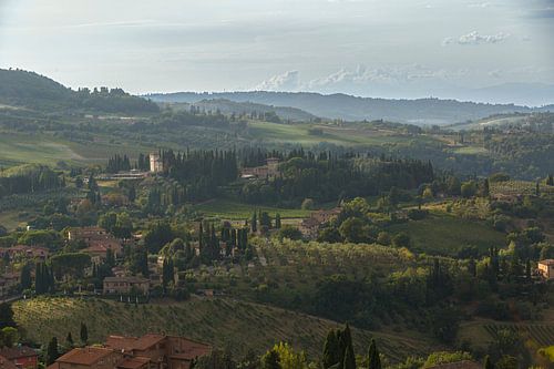 Toscaans landschap bij San Gimignano van Thomas Heitz