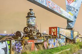 Graffitis sur le terrain de NDSM à Amsterdam sur Karin Riethoven