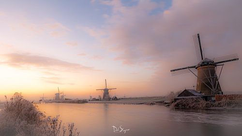 Sunrise in a wintry Kinderdijk