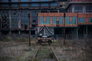 Waggon in einer verlassenen Fabrik