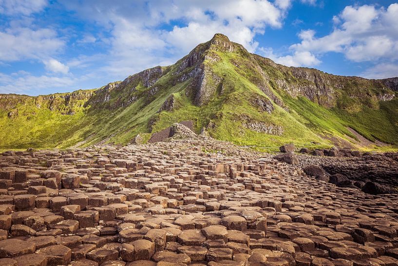 Giant's Causeway in Ierland van AwesomePics