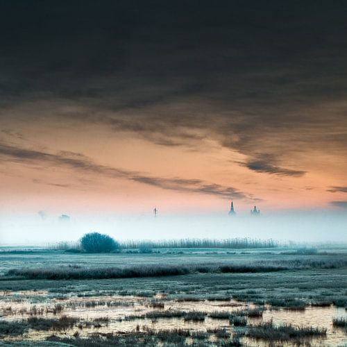 Transition from blue to red by Ruud Peters