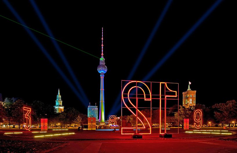 Berlin Alexanderplatz by Frank Herrmann