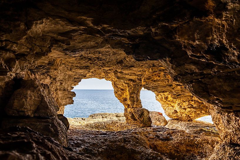 Höhle in Ibiza Spanien von Patrick Fotografeert