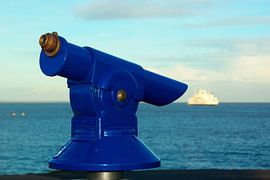 Telescope and ferry by Norbert Sülzner