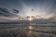 Zonsondergang, strand Noordzee van Keesnan Dogger Fotografie thumbnail