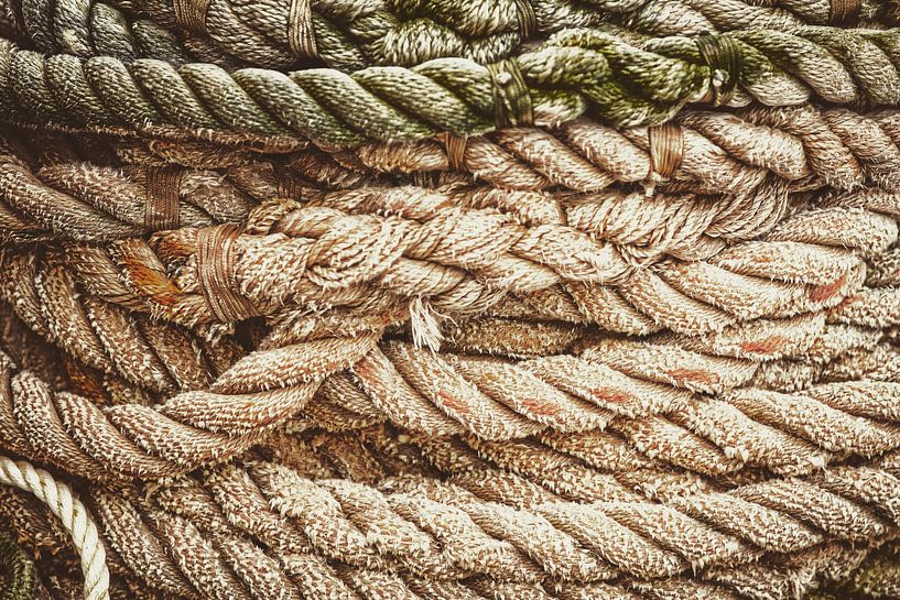 Braided strength - structure and history in cordage by Thorsten Güttes / 25pictures