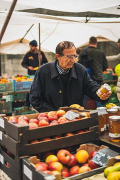 Warenmarkt op Mallorca van Milou Schothuis