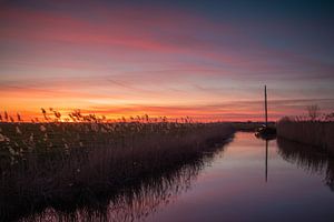 Zonsondergang, de lente is begonnen! van P Kuipers