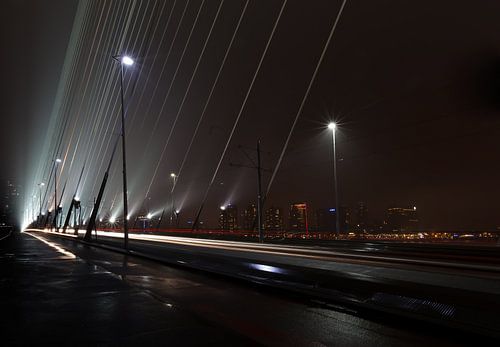 Erasmusbrug in de mist