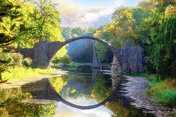 Rakotzbrücke Kromlau nach Sonnenaufgang im Spätsommer