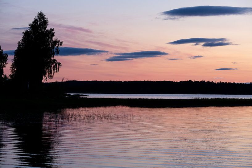 Zweeds meer bij ondergaande zon van Karijn | Fine art Natuur en Reis Fotografie