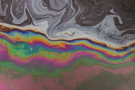 macro bubble 3 by Monique de Koning