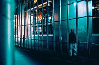 Eenzame wandelaar in New York van MICHEL WETTSTEIN thumbnail