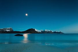 Haukland beach on the Lofoten Islands by Dion van den Boom