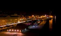 Anlegerhafen Lissabons bei Nacht von Tanja Riedel Miniaturansicht