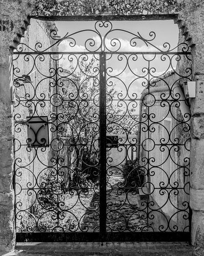 Fence with curls by de buurtfotograaf Leontien